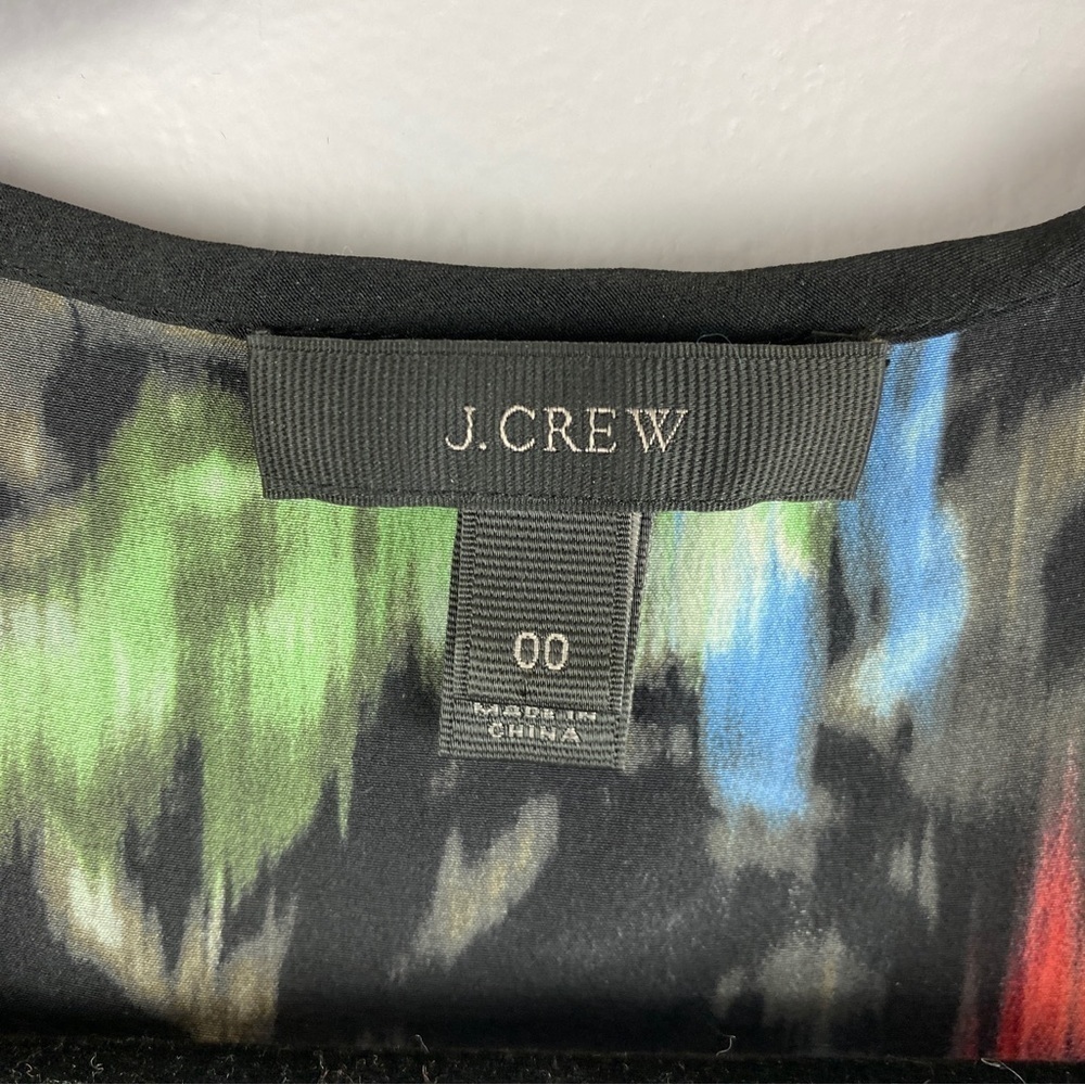 ✨3/$21✨ J. Crew 100% Silk Sleeveless Blouse Abstract Floral Black Red Size 00 - Picture 6 of 11